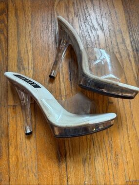 Jante clear heels